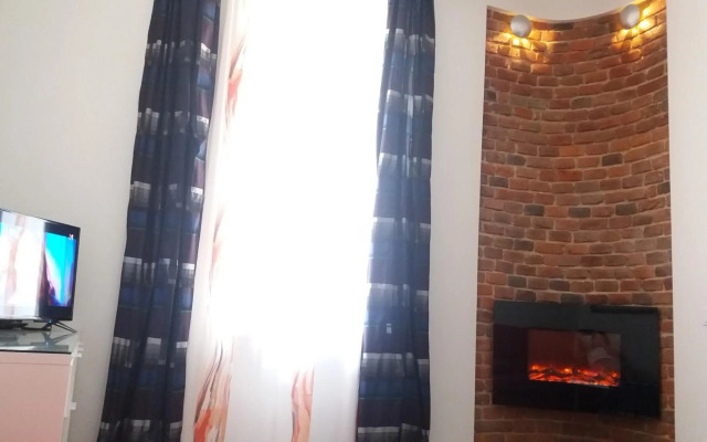 Apartment with fireplace