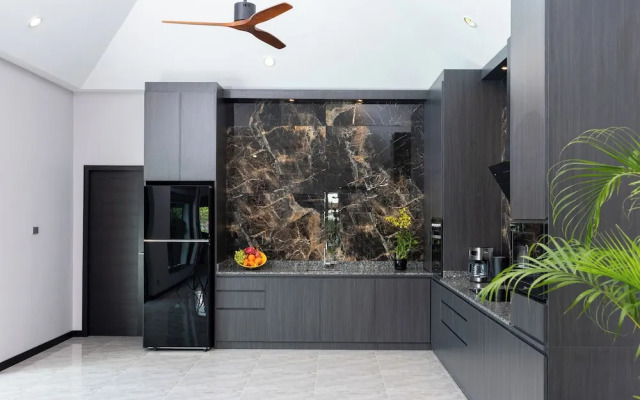 Villa Waree minutes to City and Beach