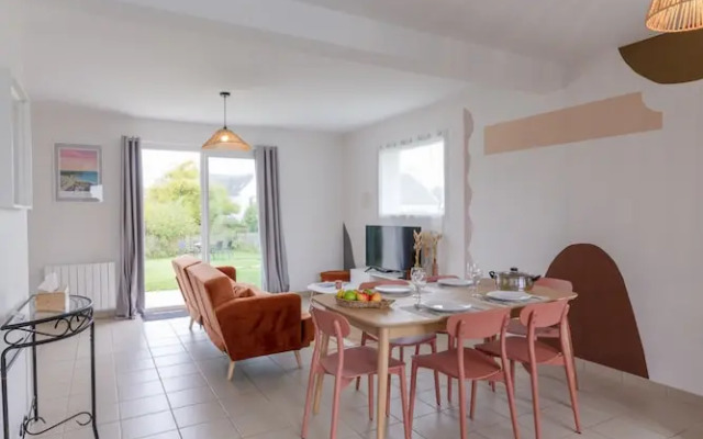 Charming House 300m From the sea