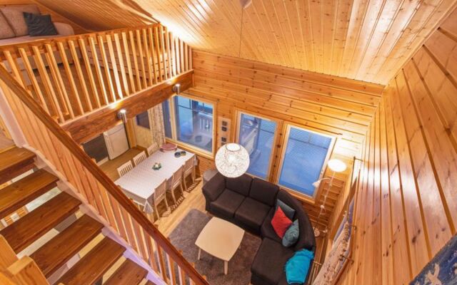 Holiday Home Kevätpiippo b