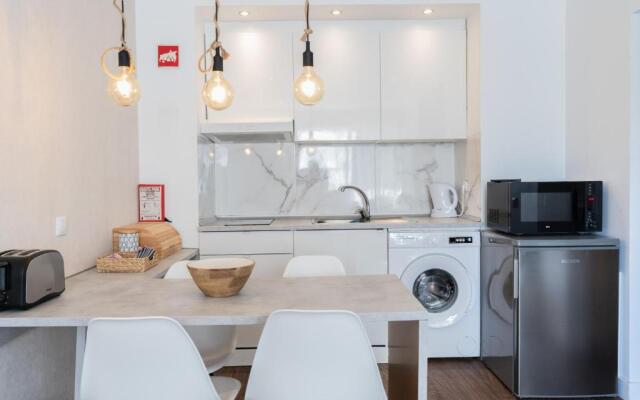 Old Town Apartment 5min to the beach