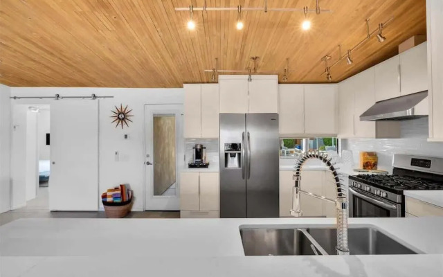 Modern Paradise at Sonora