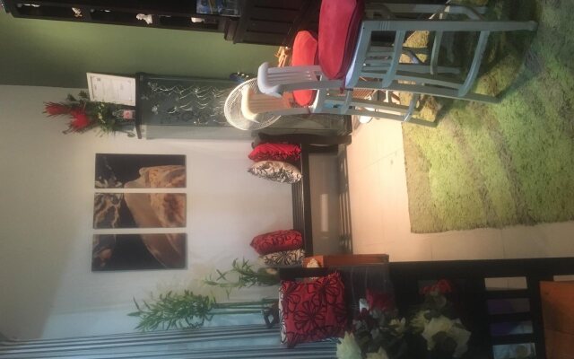 Cattleya Inn