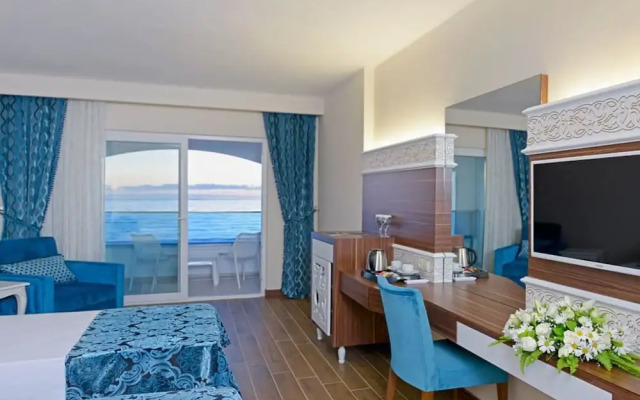 Albahir Deluxe Hotel