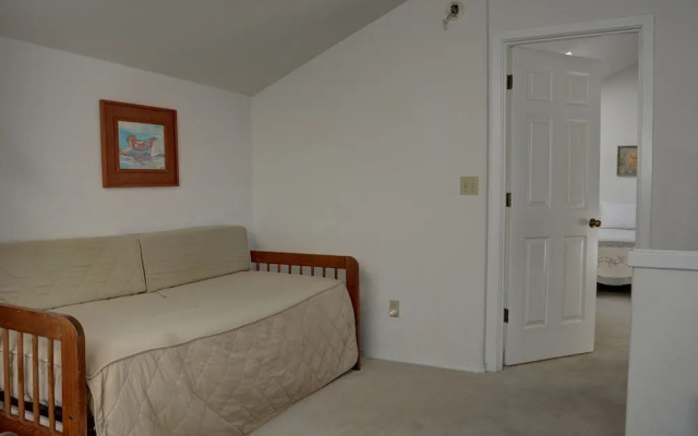 SeaQuell 3 Br condo by RedAwning