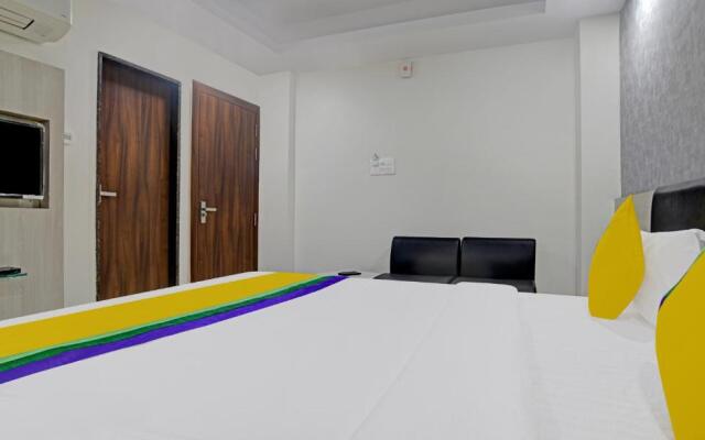 Itsy by Treebo - Lotus