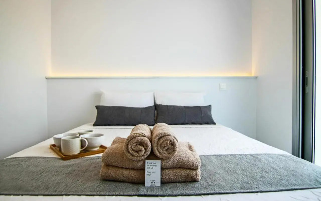 Phaedrus Living - Seaside Executive Flat Harbour 204