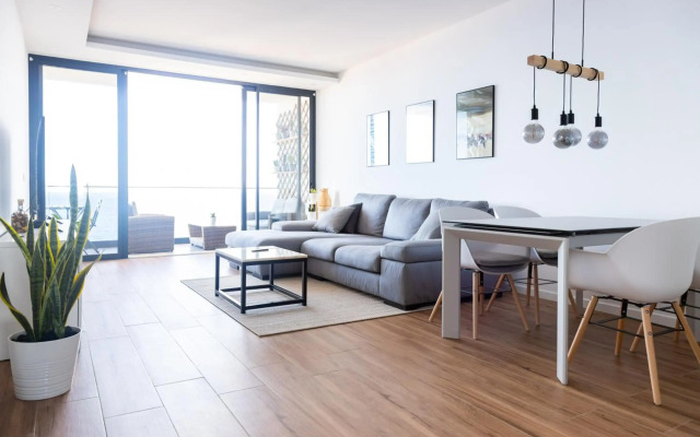 3 bdr aprt, stunning seaview, rooftop pool - LCGR