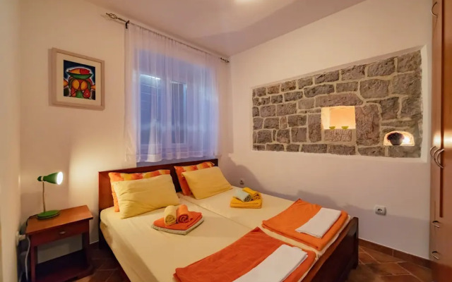 Apartment Bigovo Veljic-traste