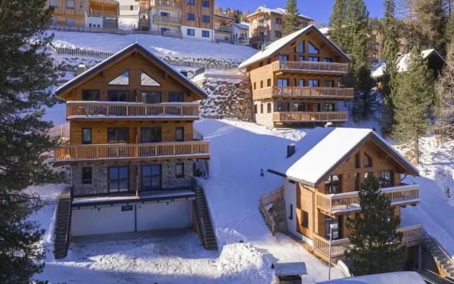 Inviting Chalet on the Ski-slope