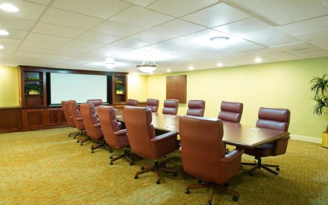 Ramada West Sacramento Hotel and Suites