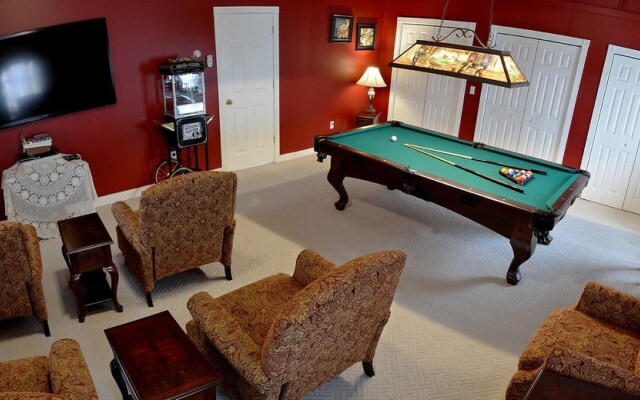 1862 Seasons on Main B&B