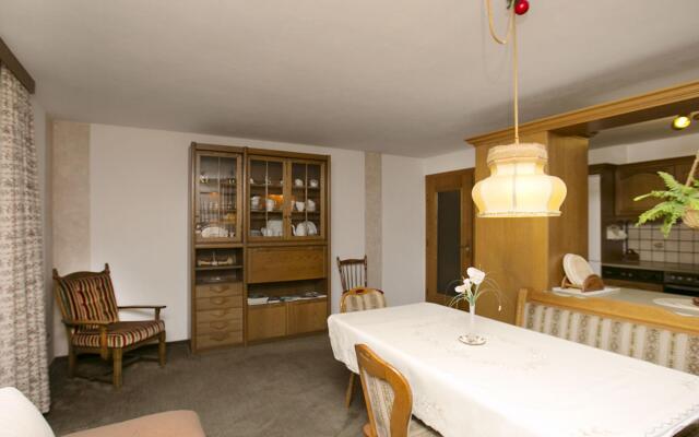 Heavenly Apartment in Wängle Tyrol With Walking Trails Near