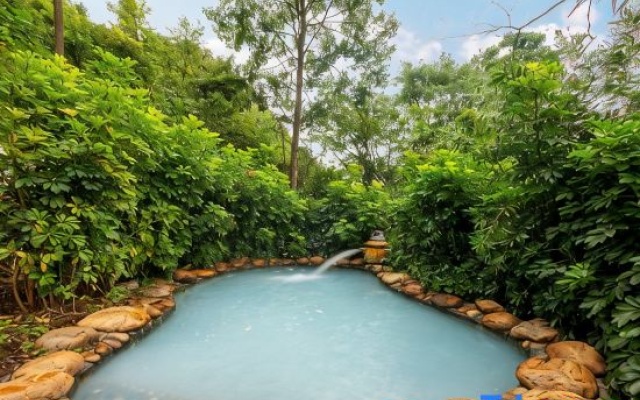 Yumawan Hot Spring Hotel (Anshunxi High-Speed Railway Station Olympic Sports Center) – Outside – Anshun