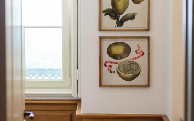 Suites by Bella Vista - Historic Guesthouse