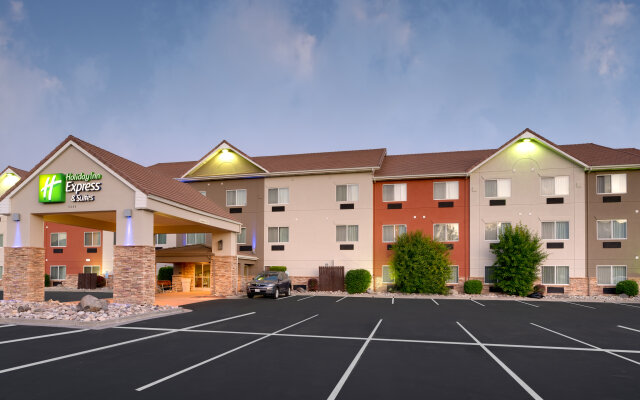 Holiday Inn Express And Suites Sandy South Sa