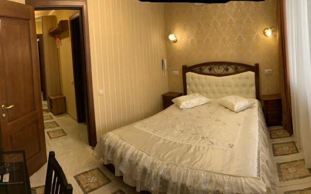 День и ночь на Профсоюзной