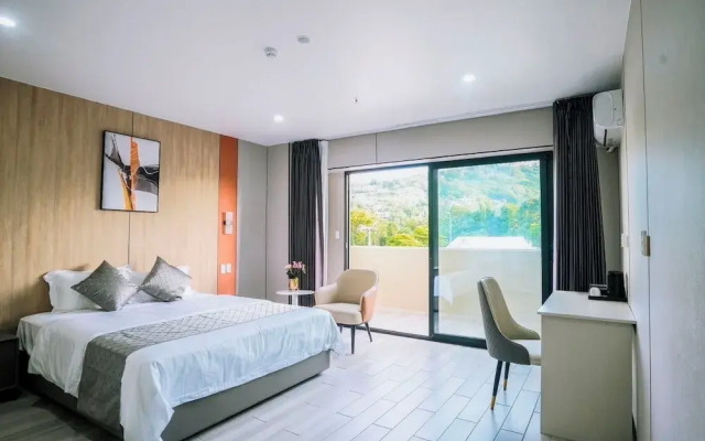 Taufusi Hotel