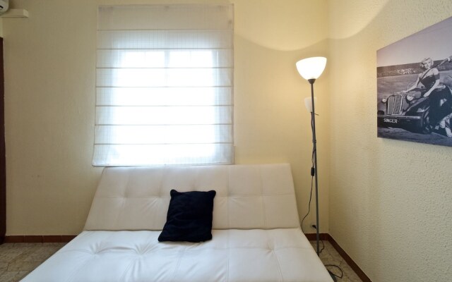 Parallel Apartment