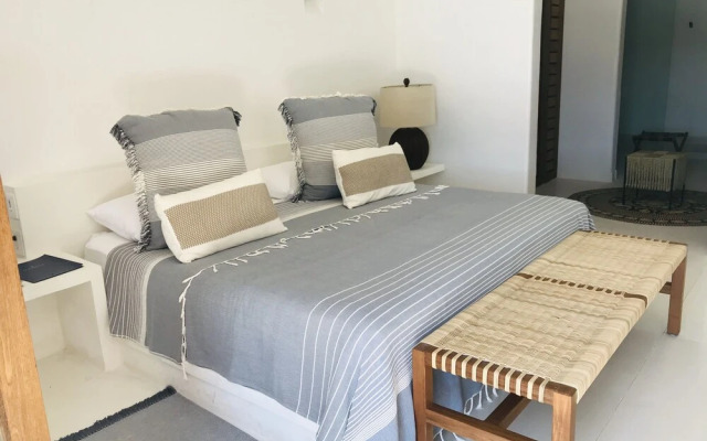 El Careyes Club & Residences