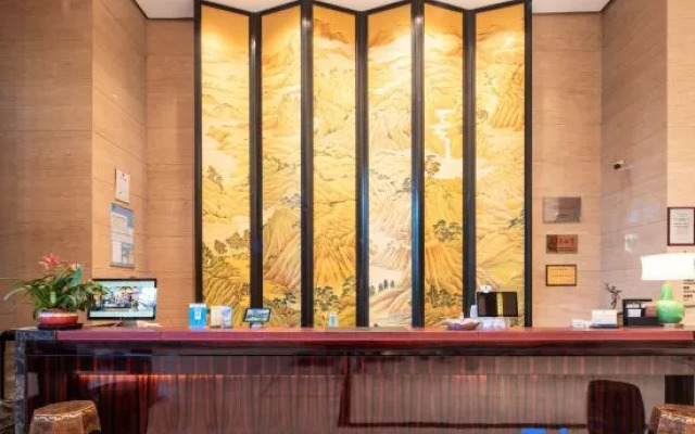 East Tai Lake Grand Hotel