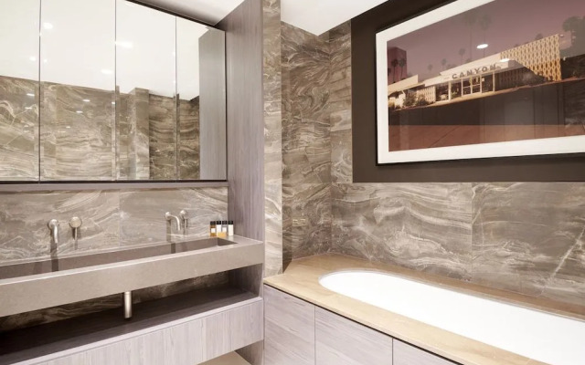 Beautiful Westminster Suites by Sonder