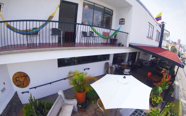 Hostal De La 57 - Hostel