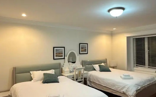 Oakridge Home
