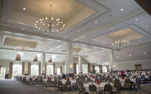 Hillsdale College Dow Hotel and Conference Center