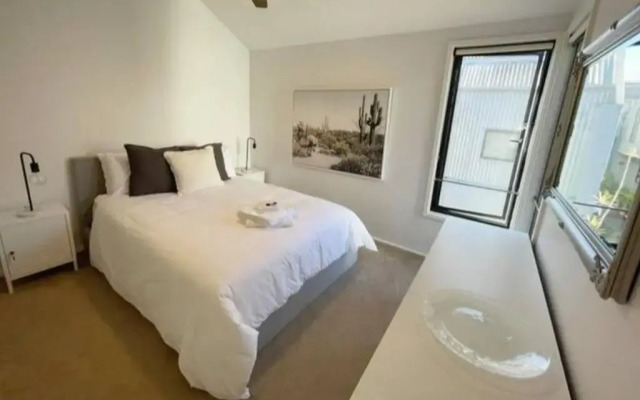 Modern 2 Bedroom Warehouse Conversion