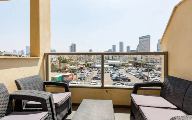 Hakovshim Miroir in Tel Aviv-yafo