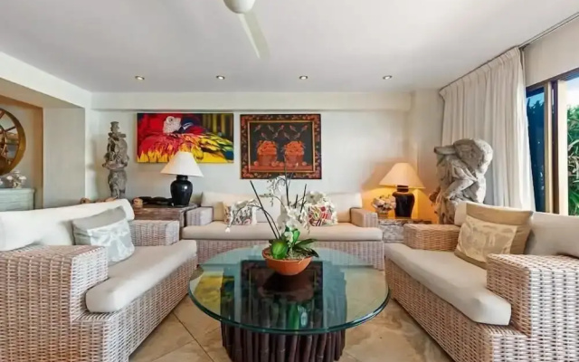 Ocean View 2Br Condo-balcony-beach-pool - 712