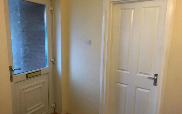 Onsite Cosy Practical Studio - in a Quite Area