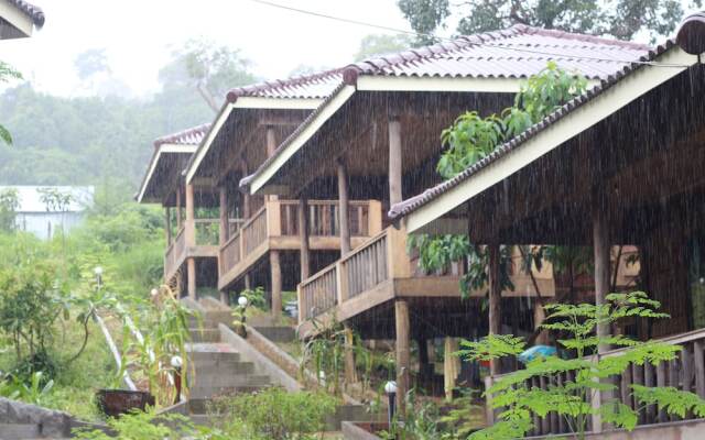 Golden Bungalow (former Hillside Bungalow )