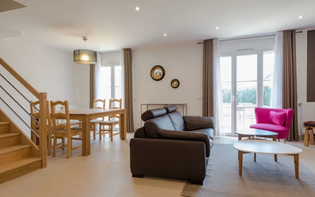 B&B House in Disneyland