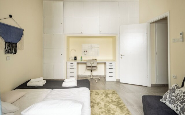 Eclectic Rabin Square Apt by Sea N' Rent