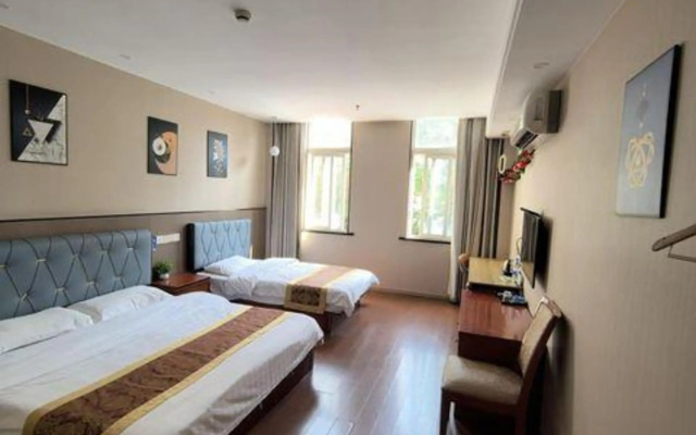 Shanghai Yuanxiang Lake Business Hotel
