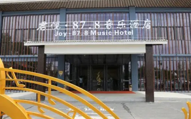 Joy 87. 8 Music Hotel