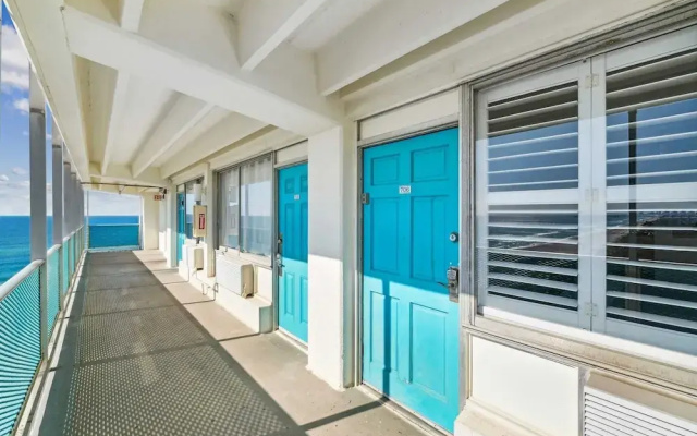 Fontainebleau 706 by Avantstay Beachfront+views