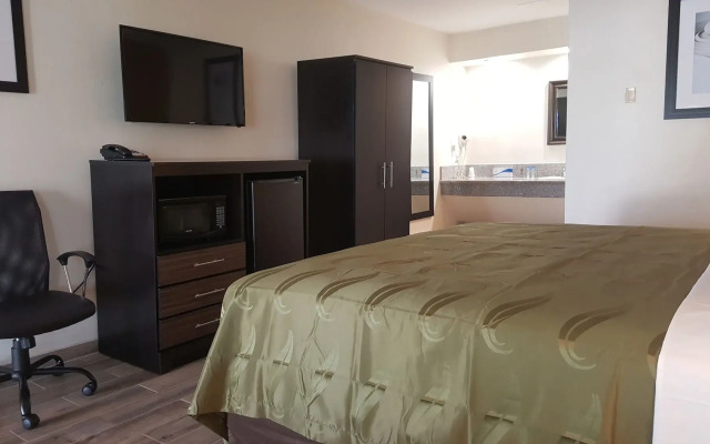 Mount Vernon Inn Escondido Downtown