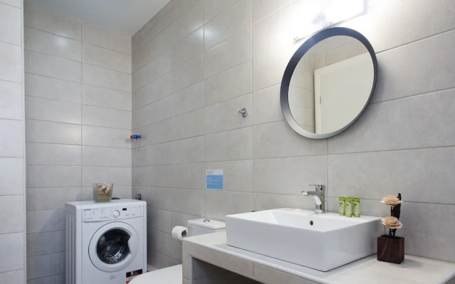 65m² homm Hype Koukaki Flat - A