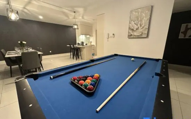 Teega Modern 4BR 12pax pooltable