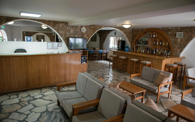 Le Village Hotel