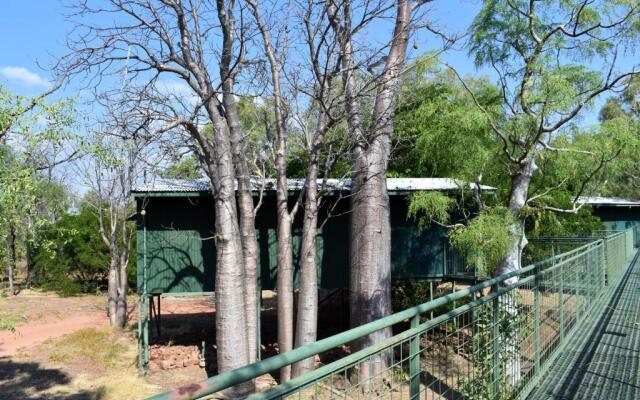 Parry Creek Farm Tourist Resort & Caravan Park