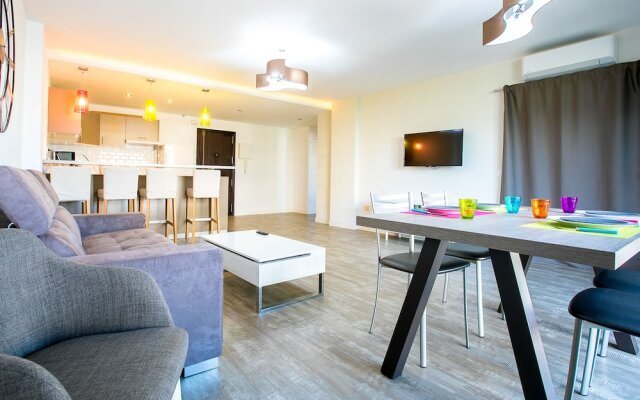 OleHolidays 111 Centro Puerto Banús 50 m. Playa