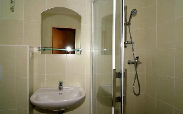 Hotel KAMU GARNI
