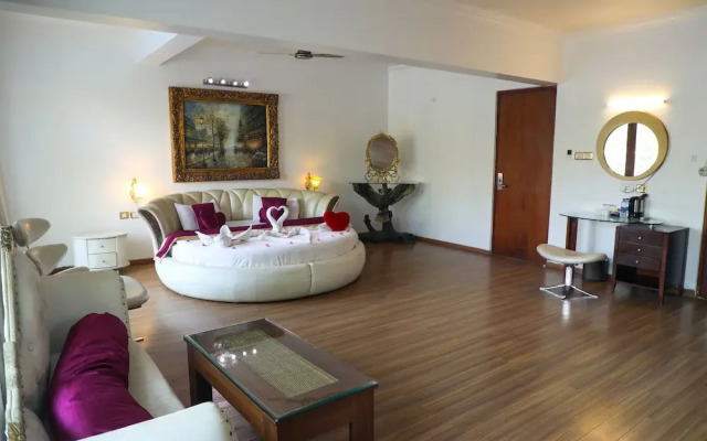 White Pearl Suites