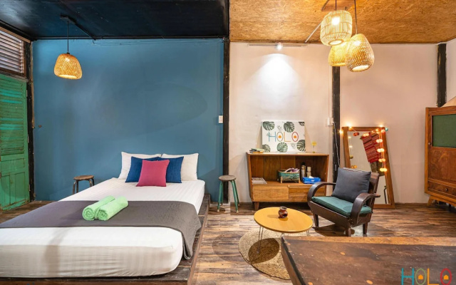 HoLo Opera Saigon - Serviced Homestay