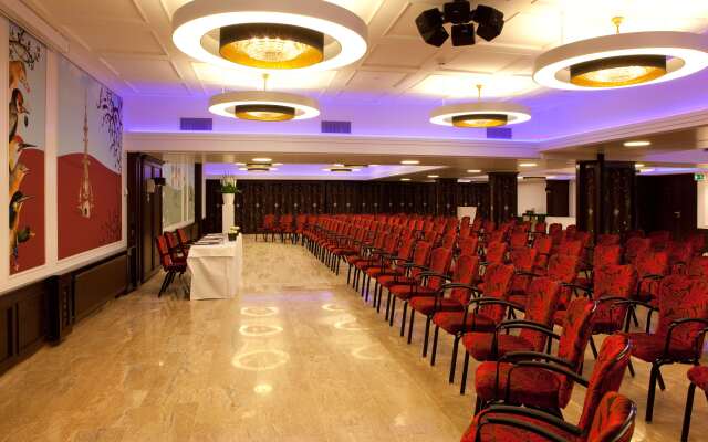 Golden Tulip Hotel Central