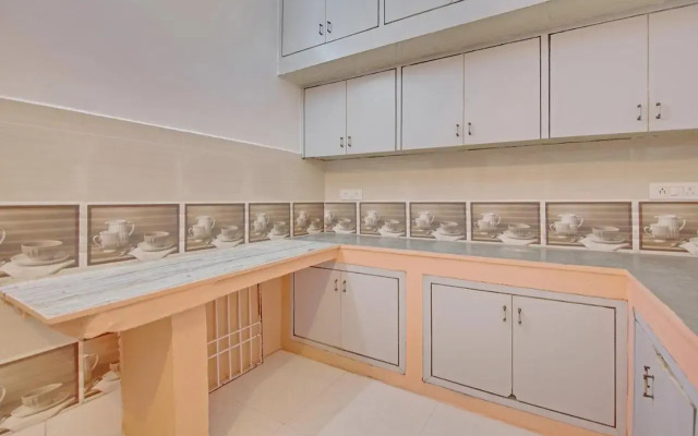Oyo Home 78927 Elegant Studio Sarita Vihar
